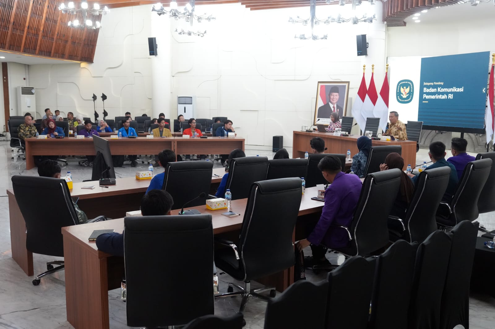 Dialog FLS Goes to Bakom Bahas Komunikasi Pemerintah dan Koperasi Desa